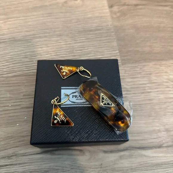 Prada Tortoiseshell Earrings & Clip - NWT 2026 - Picture 4 of 4